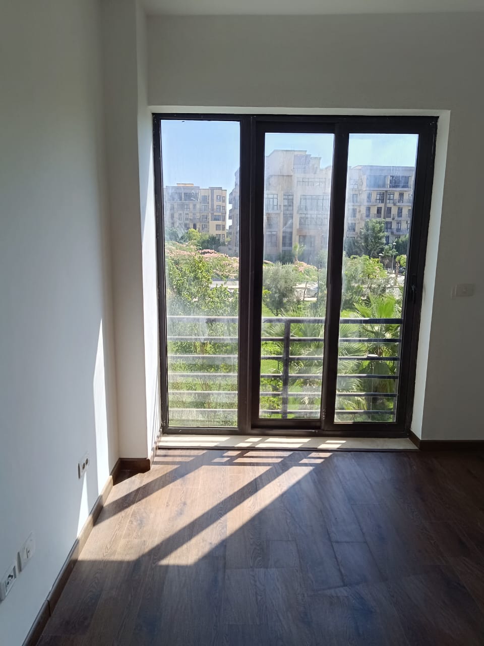 شقة في مدينتي 125 م2 للإيجار قانون جديد 18,000 ج 